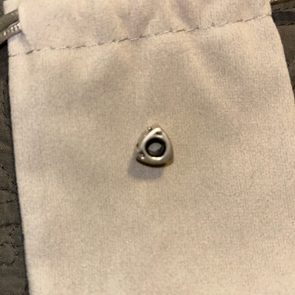 Elegant Pandora letter charm - U - like new! - Picture 4 of 4